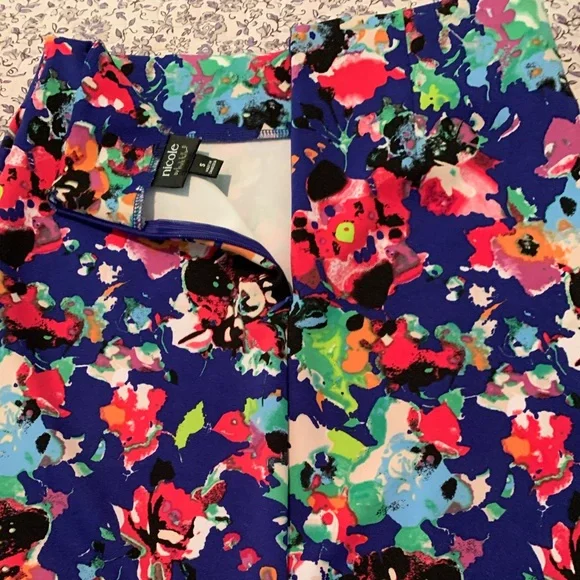 🦋Nicole by Nicole Miller pencil skirt stretchy floral multicolored size small - Picture 7 of 8